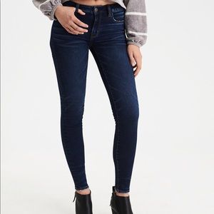 AMERICAN EAGLE DARK BLUE JEGGING SIZE 4